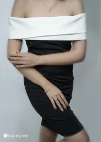 لباس مجلسی کوتاه با یقه قایقی برگردان