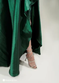 ماکسی مجلسی آف‌ شولدر با پاپیون برجسته و چاک جانبی