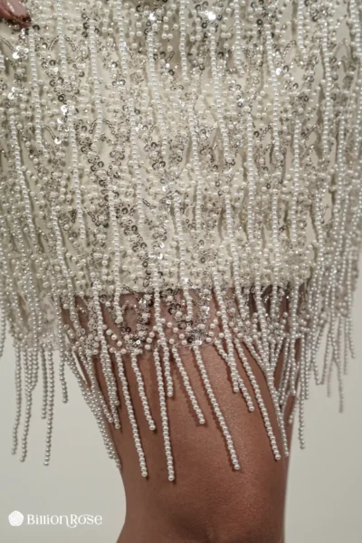 لباس کوتاه مجلسی با سرشانه بندی و مروارید دوزی شده