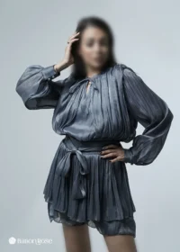 لباس کوتاه مجلسی با آستین پف دار مدل چین دار