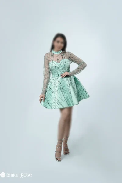 لباس کوتاه مجلسی تیفانی با یقه و آستین تور