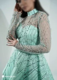 لباس کوتاه مجلسی تیفانی با یقه و آستین تور