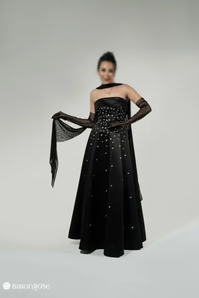 ماکسی مجلسی همراه با دستکش بلند و شال حریر