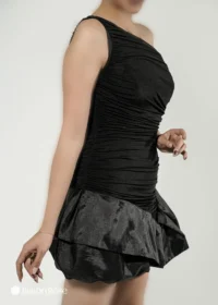 مینی‌ مجلسی با یقه رومی و دامن پفکی