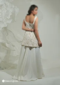ماکسی مجلسه یقه خشتی با بالاتنه گیپور و دامن ساتن