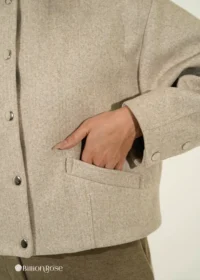 کت ساده با یقه ایستاده