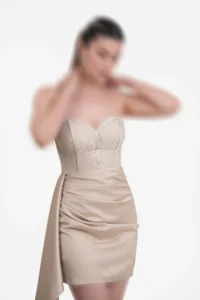 لباس کوتاه مجلسه دکلته با پارچه ساتن