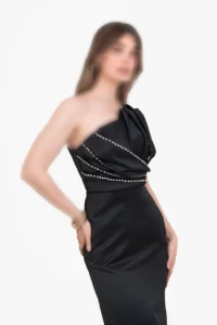 پیراهن میدی ساتن یقه رومی نگیندار