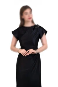 پیراهن میدی ساتن زنانه | لباس مجلسی با یقه تور و گل‌سینه